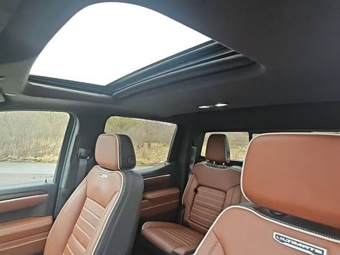 Used 2025 GMC Sierra 1500 Denali Ultimate image 17