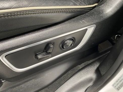 Used 2023 RAM 1500 Laramie image 12