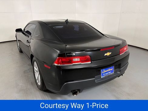 Used 2015 Chevrolet Camaro LT RWD image 7