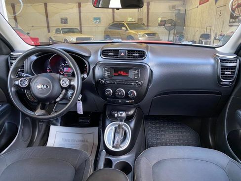 Used 2015 Kia Soul + FWD image 20