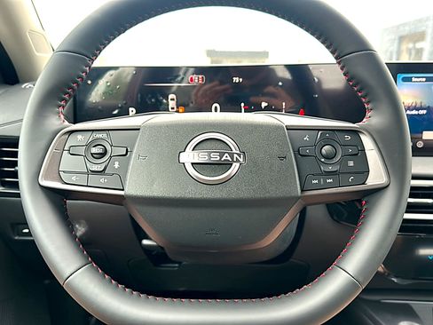 New 2026 Nissan Sentra SR w/ Floor Mat Package FWD image 17