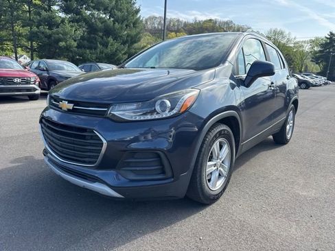 Used 2018 Chevrolet Trax LT image 2