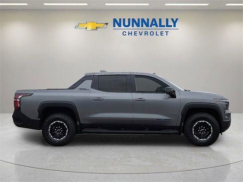 New 2026 Chevrolet Silverado EV Trail Boss image 6