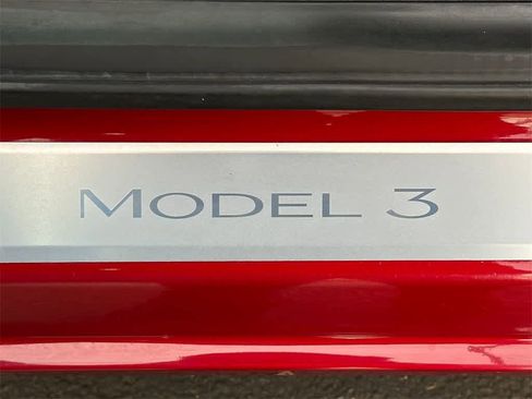 Used 2019 Tesla Model 3 Standard Range image 7