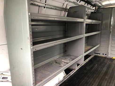 Used 2016 GMC Savana 3500 image 21