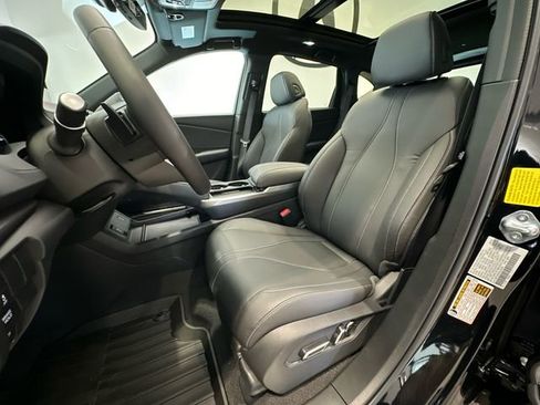 Used 2026 Acura RDX SH-AWD image 13