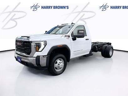 New 2026 GMC Sierra 3500 Pro w/ Convenience Package