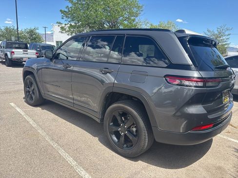Used 2025 Jeep Grand Cherokee Limited w/ Black Appearance Package RWD image 2