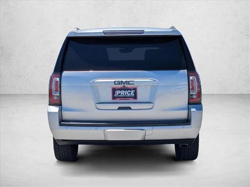 Used 2020 GMC Yukon XL SLT w/ HD Trailering Package RWD image 7