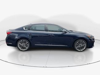 Used 2017 Kia Cadenza Limited FWD video 2