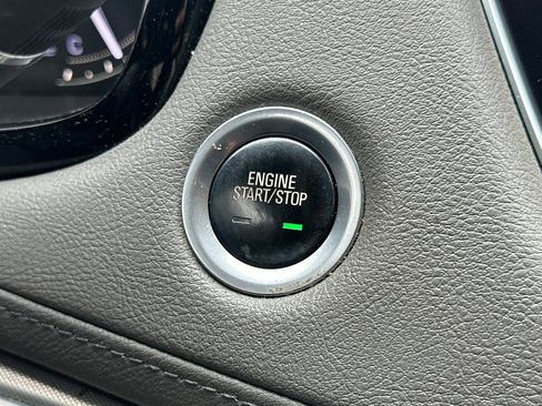 Used 2018 Cadillac XT5 Luxury w/ Driver Awareness Package image 36