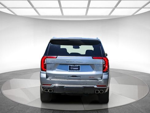 Used 2025 GMC Yukon XL Denali AWD/4WD image 3