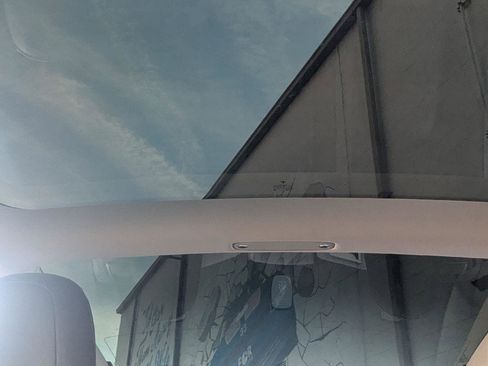 Used 2018 Tesla Model 3 Long Range image 29