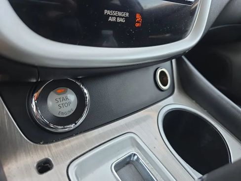 Used 2017 Nissan Murano S AWD/4WD image 32