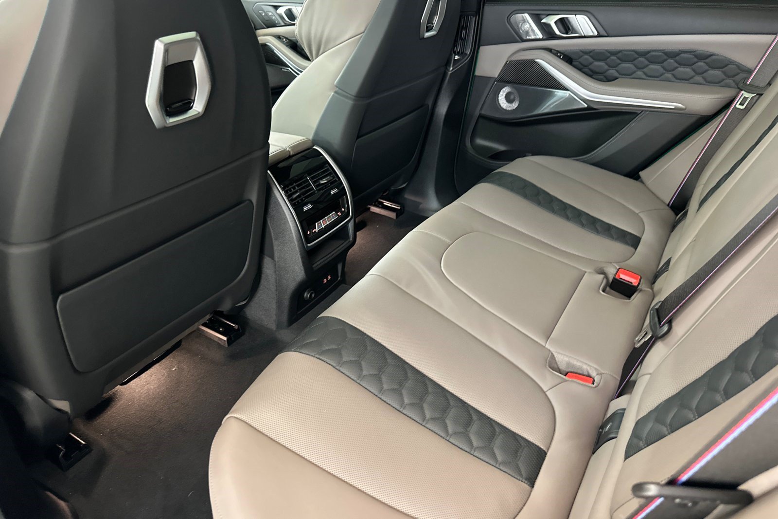 New 2026 BMW X5 M Competition w/ Executive Package AWD/4WD image 20