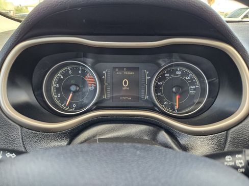 Used 2017 Jeep Cherokee 75th Anniversary image 23