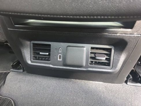 Used 2024 Chevrolet Silverado 1500 LT image 15