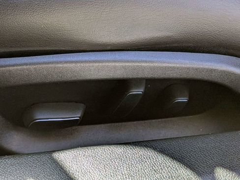 Used 2014 Chevrolet Corvette Z51 w/ 2LT Preferred Equipment Group image 13