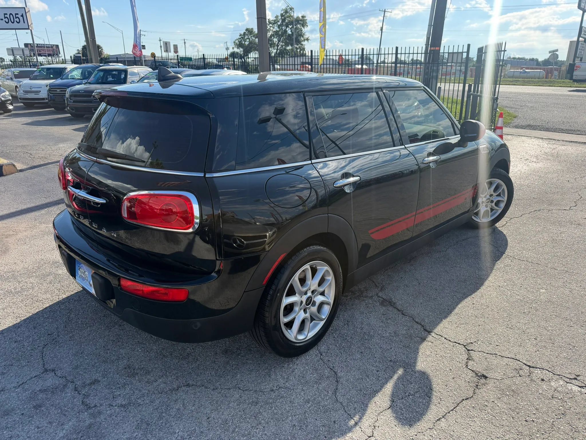 Used 2019 MINI Cooper Clubman FWD image 4