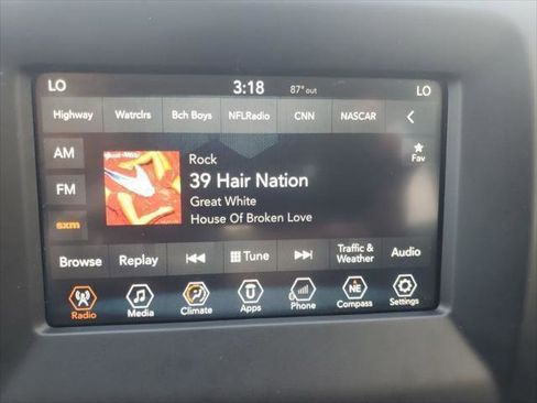 Certified 2018 Jeep Compass Latitude w/ Popular Equipment Group image 26