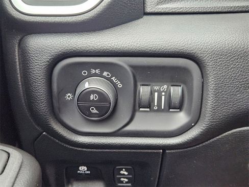 New 2026 RAM 1500 4x4 Crew Cab image 20