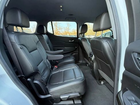 Used 2022 GMC Acadia SLT w/ Trailering Package AWD/4WD image 37