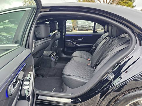 New 2025 Mercedes-Benz S 580 4MATIC Sedan image 17