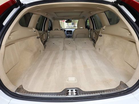 Used 2015 Volvo XC60 T6 w/ Proximity Package AWD/4WD image 33