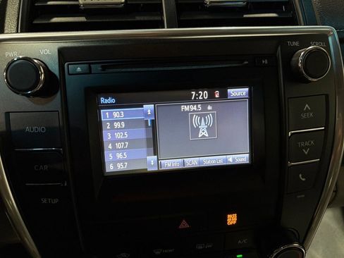 Used 2015 Toyota Camry LE image 30