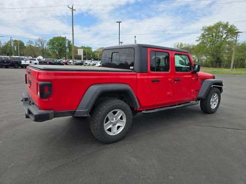 Used 2020 Jeep Gladiator Sport w/ Quick Order Package 24S AWD/4WD image 3