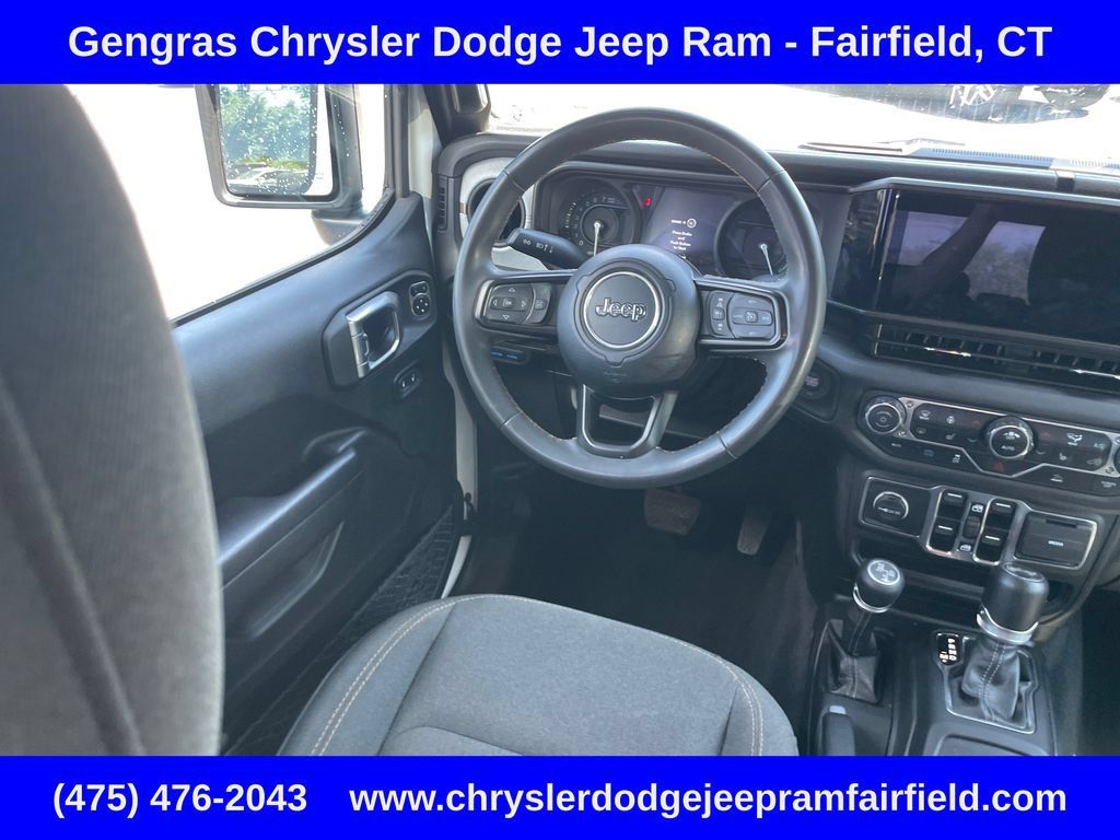 Certified 2024 Jeep Wrangler Unlimited w/ Convenience Group AWD/4WD image 56