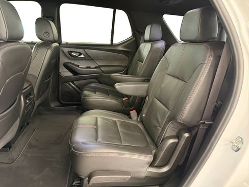 Used 2023 Chevrolet Traverse RS AWD/4WD image 10