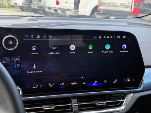 Used 2025 Chevrolet Equinox EV LT w/ Convenience Package image 25