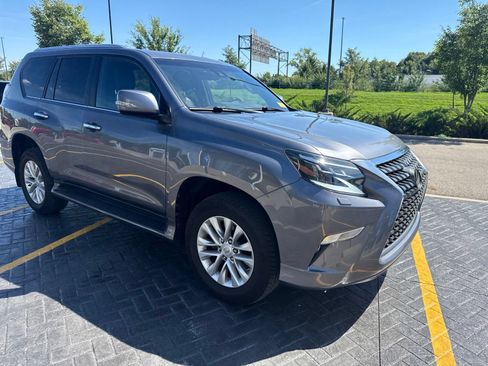 Used 2021 Lexus GX 460 Premium w/ Premium Package AWD/4WD image 3