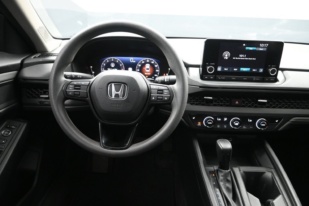 Used 2023 Honda Accord EX image 28