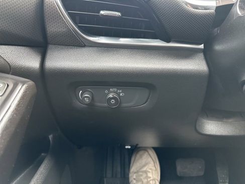 Used 2023 Chevrolet Traverse Premier w/ Redline Edition image 24