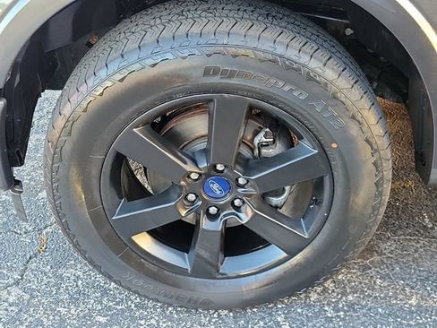 Used 2017 Ford F150 XLT w/ Equipment Group 302A Luxury AWD/4WD image 9