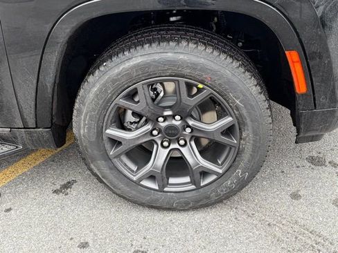 New 2026 Jeep Grand Wagoneer L Limited image 11