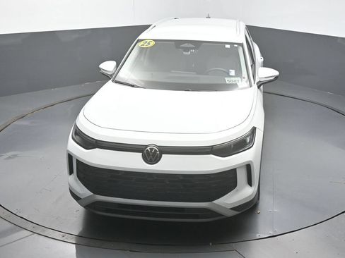 Used 2025 Volkswagen Tiguan S FWD image 43