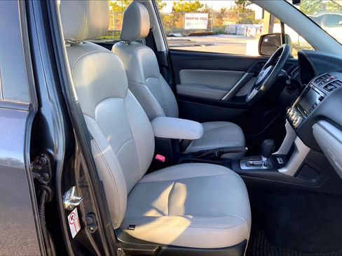 Used 2018 Subaru Forester 2.5i Premium image 8