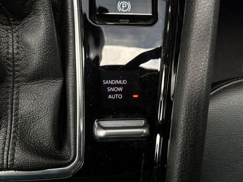 Used 2025 Jeep Compass Limited AWD/4WD image 24