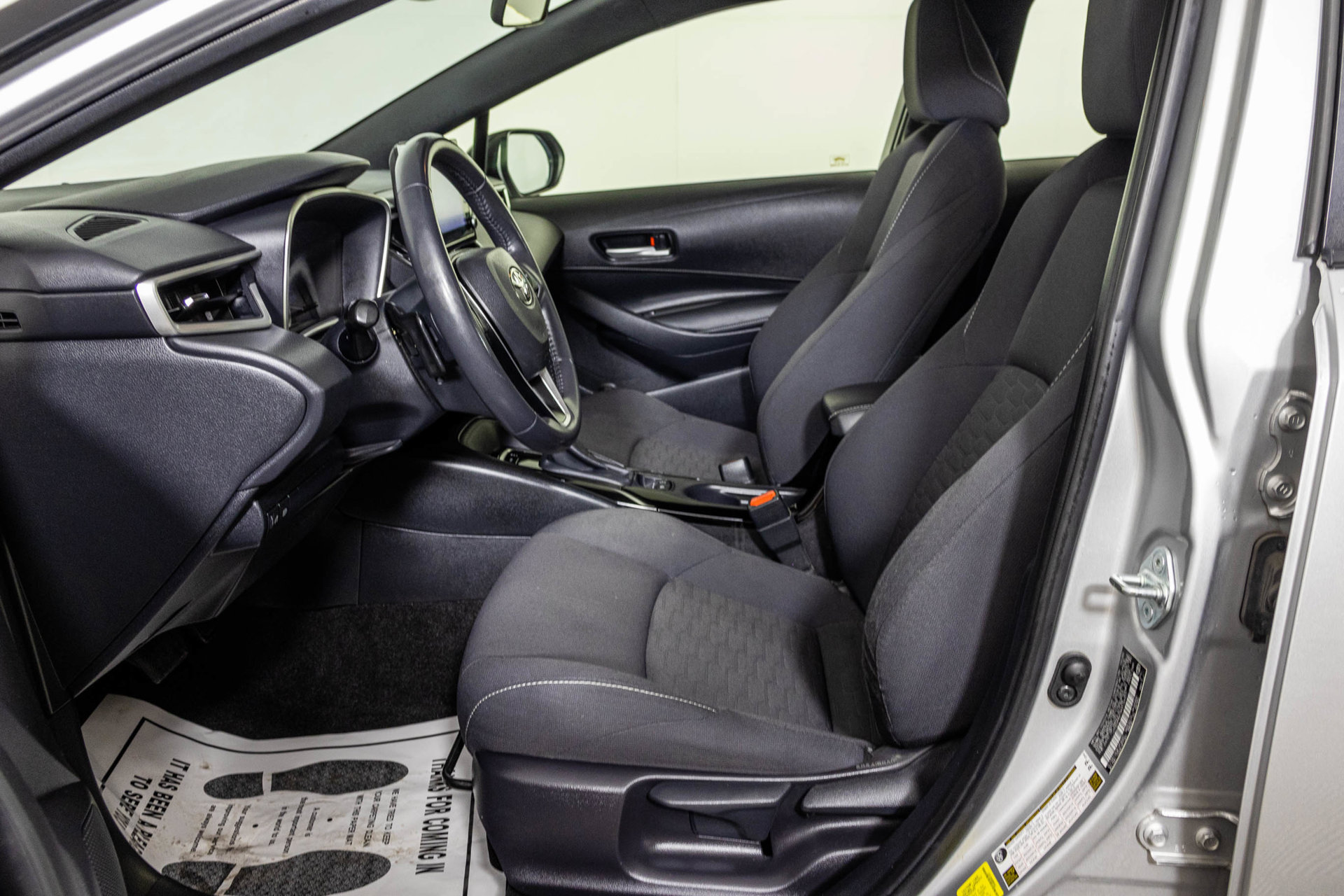 Used 2021 Toyota Corolla SE w/ Carpet Mat Package (TMS) FWD image 20