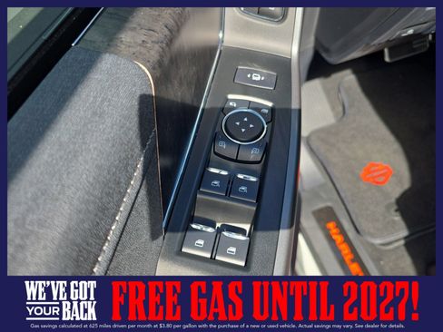 New 2026 Ford F250 Lariat w/ Black Appearance Package AWD/4WD image 16