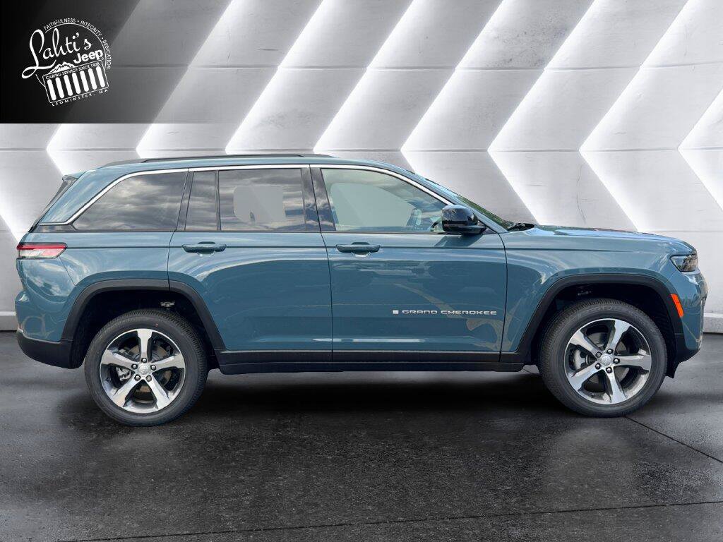 New 2026 Jeep Grand Cherokee Limited AWD/4WD image 6