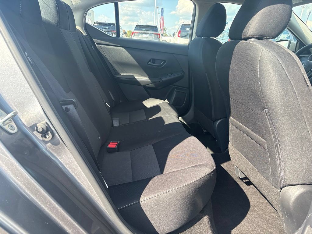 Used 2024 Nissan Sentra SV FWD image 15