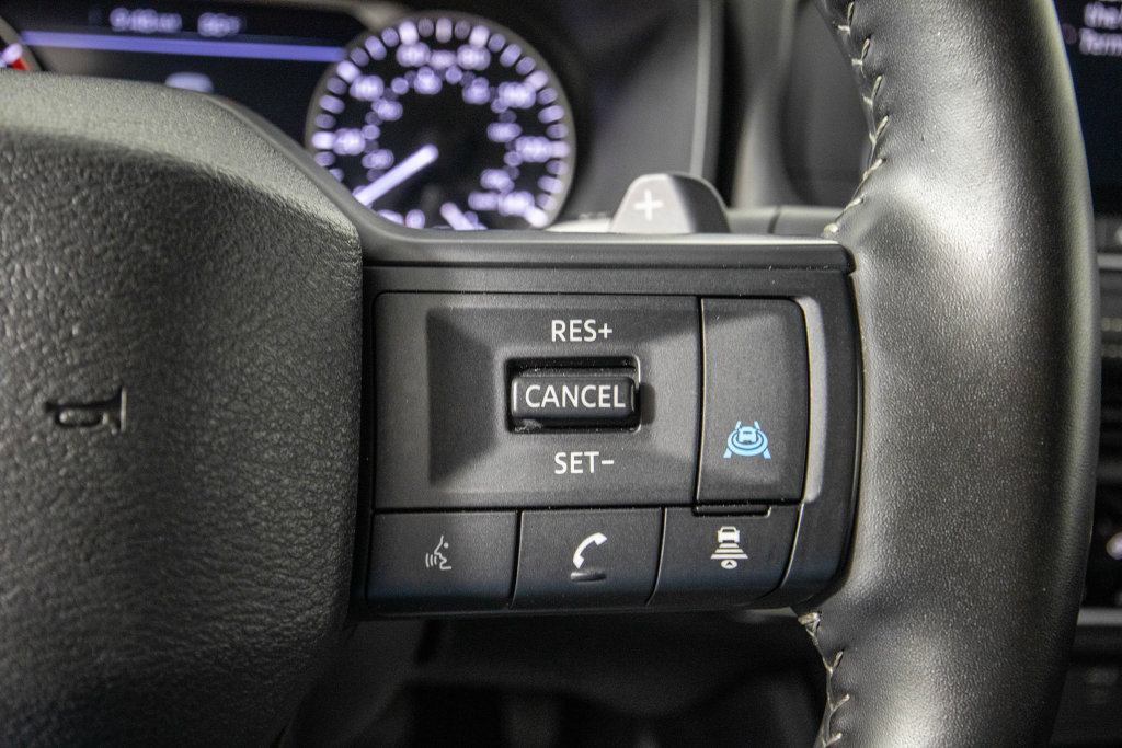 Used 2025 Nissan Rogue SV FWD image 22