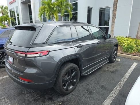 Used 2024 Jeep Grand Cherokee Altitude image 4