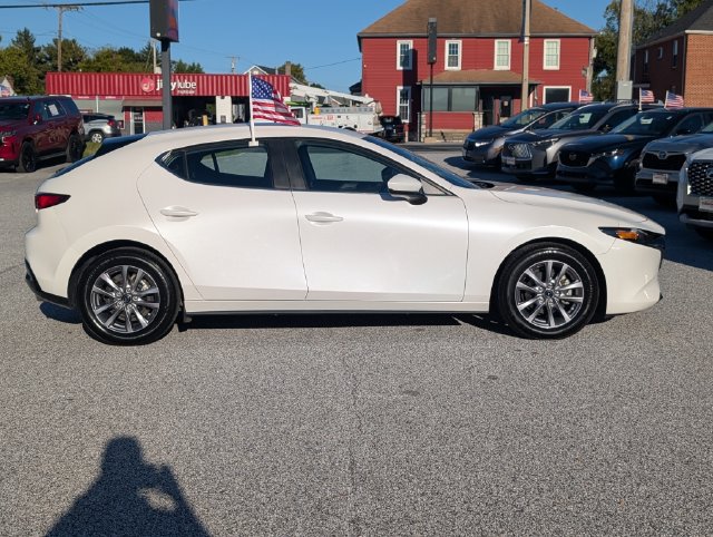 Used 2022 MAZDA MAZDA3 s FWD image 6