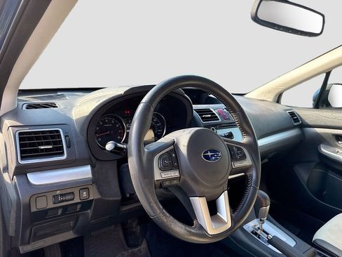 Used 2016 Subaru Crosstrek 2.0i Premium w/ Moonroof Package image 9
