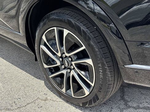 Certified 2025 Cadillac Optiq Sport 2 AWD/4WD image 12